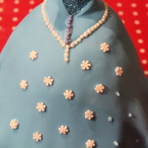 frozen doll cake little button diaries 11
